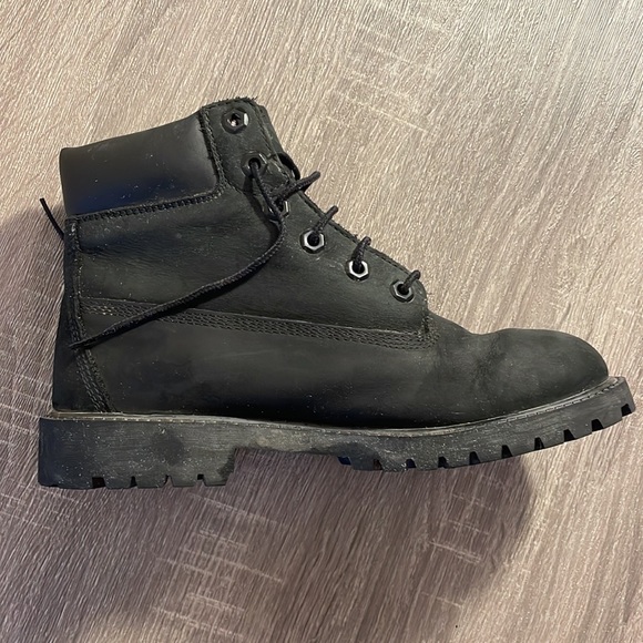 Black Timberlands - Picture 5 of 6
